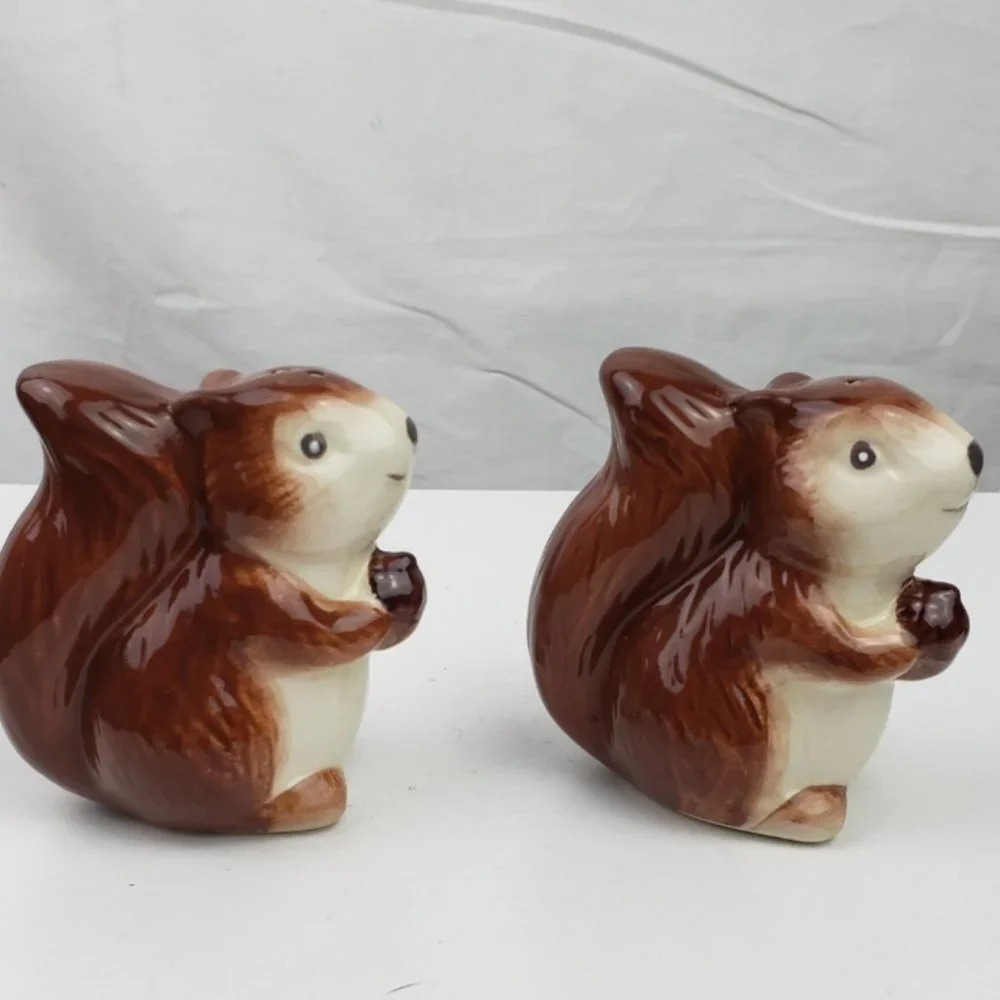 Better Homes Earthenware Squirrels Salt Pepper NWT